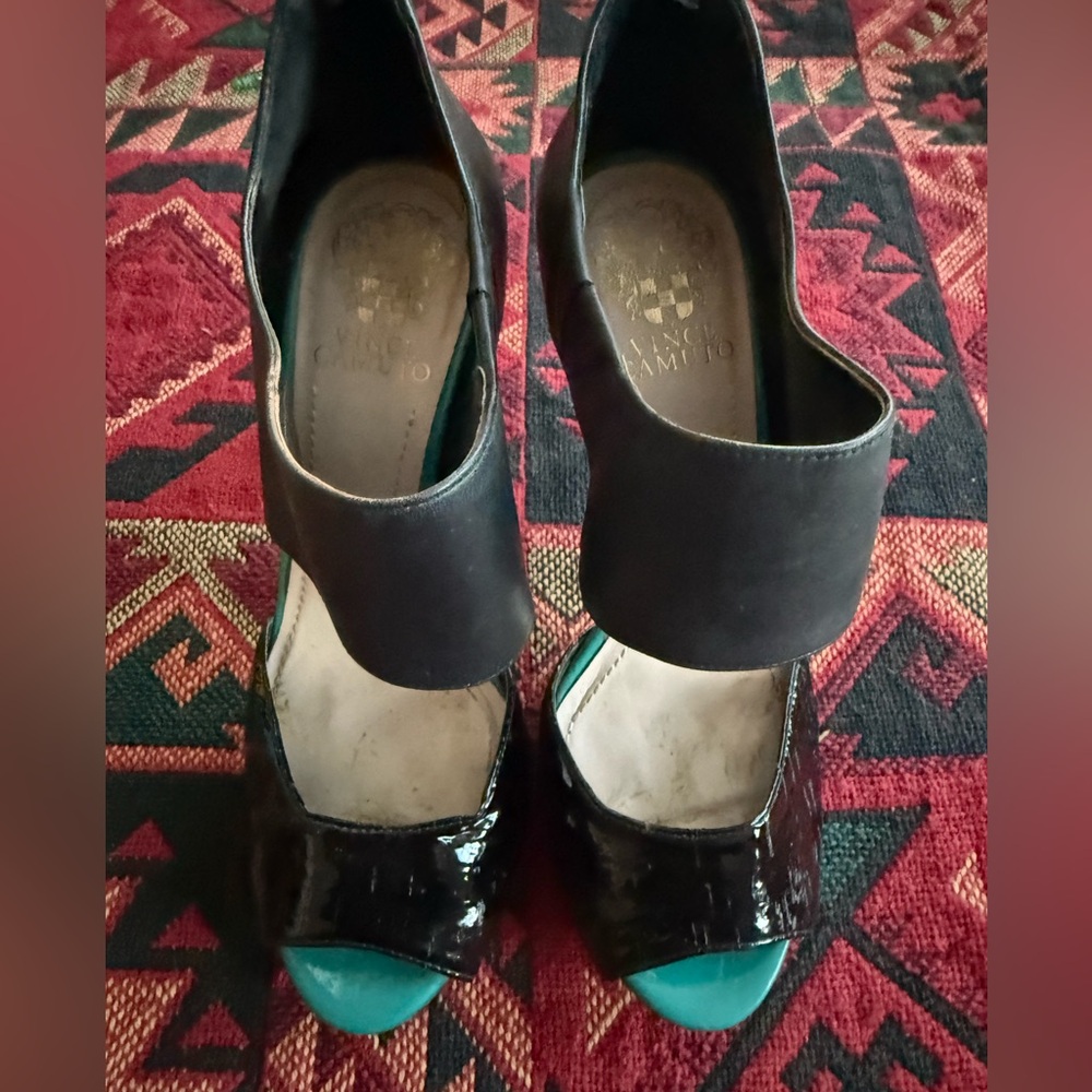 Vince Camuto Black and Teal Heels